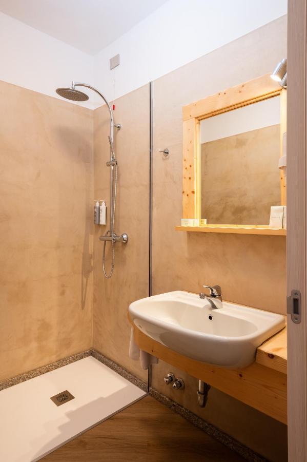 Hotel Vezza Alpine Lodge & Spa Vezza dʼOglio Εξωτερικό φωτογραφία