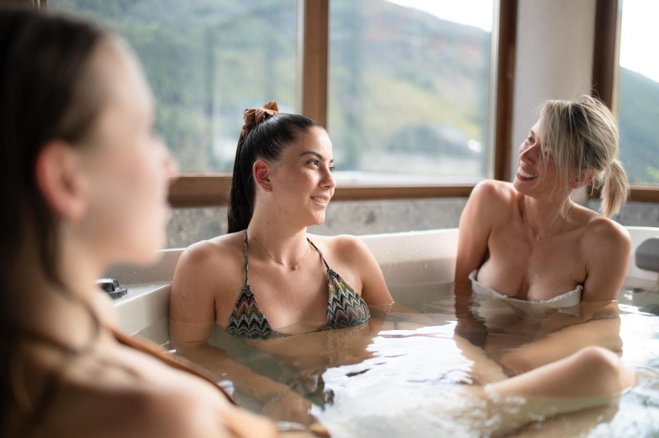 Hotel Vezza Alpine Lodge & Spa Vezza dʼOglio Εξωτερικό φωτογραφία